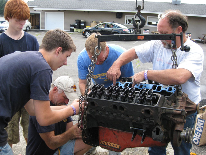 Illustration for article titled The 24 Hours Of LeMons New England 2009 Über Gallery, Part 4